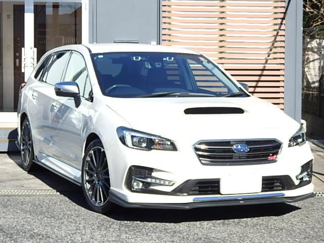 レヴォーグ ２．０ＳＴＩスポーツアイサイト　ワンオーナー　禁煙　ターボ　４ＷＤ　ＳＴＩ専用チューニング　衝突軽減ブレーキ　８インチナビ　Ｂｌｕｅｔｏｏｔｈ　フロント、サイドカメラ　バックカメラ　別スタッドレスタイヤセット　１年保証　車検Ｒ９／６（2枚目）