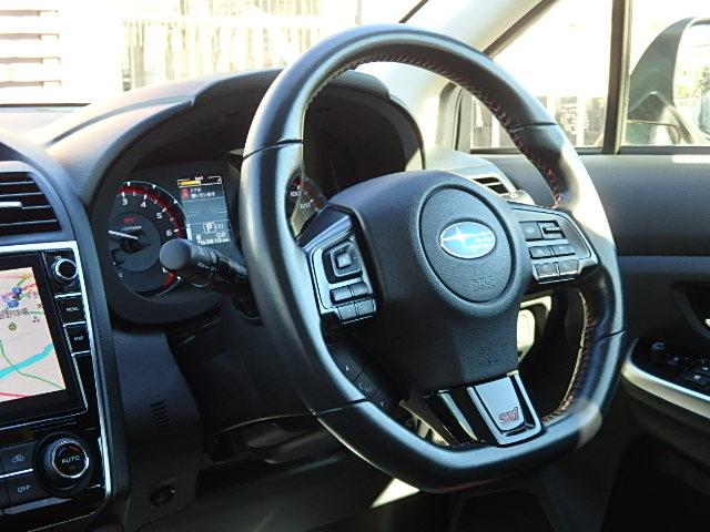 レヴォーグ ２．０ＳＴＩスポーツアイサイト　ワンオーナー　禁煙　ターボ　４ＷＤ　ＳＴＩ専用チューニング　衝突軽減ブレーキ　８インチナビ　Ｂｌｕｅｔｏｏｔｈ　フロント、サイドカメラ　バックカメラ　別スタッドレスタイヤセット　１年保証　車検Ｒ９／６（10枚目）