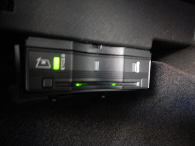 Ｂクラス Ｂ１８０　記録簿　ワイドスクリーン　ハーフレザー＆ヒーター　ナビＴＶ全方位　ＵＳＢ／Ｂｌｕｅｔｏｏｔｈ　オートクルーズ　ＬＥＤ　ＥＴＣ２．０（17枚目）