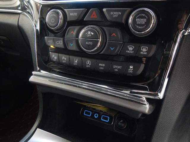 ジープ・グランドチェロキー トレイルホーク　限定車　１オーナー　ナビＴＶ切替カメラ　カープレイ　専用インテリア　前席パワーシート　前後Ｓヒーター　パワーバックドア　ヒッチメンバー（18枚目）