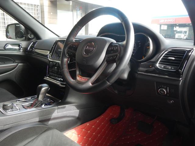 ジープ・グランドチェロキー トレイルホーク　限定車　１オーナー　ナビＴＶ切替カメラ　カープレイ　専用インテリア　前席パワーシート　前後Ｓヒーター　パワーバックドア　ヒッチメンバー（21枚目）