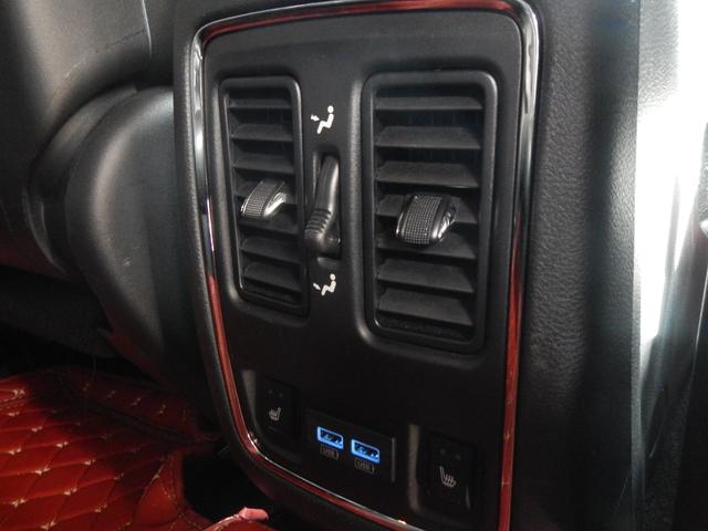 ジープ・グランドチェロキー トレイルホーク　限定車　１オーナー　ナビＴＶ切替カメラ　カープレイ　専用インテリア　前席パワーシート　前後Ｓヒーター　パワーバックドア　ヒッチメンバー（26枚目）