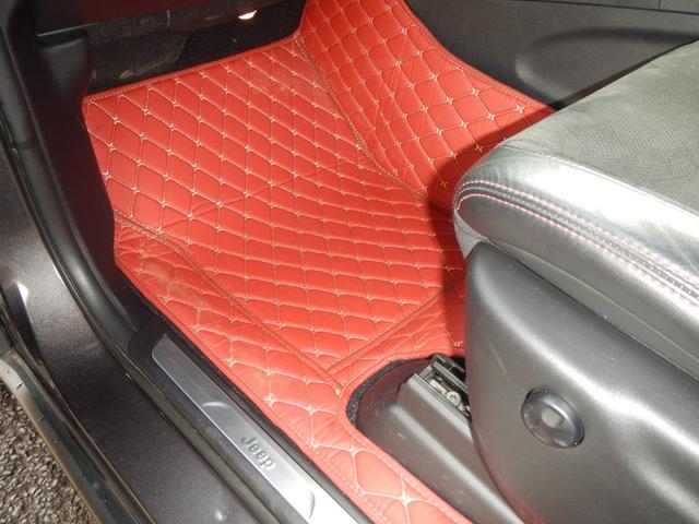 ジープ・グランドチェロキー トレイルホーク　限定車　１オーナー　ナビＴＶ切替カメラ　カープレイ　専用インテリア　前席パワーシート　前後Ｓヒーター　パワーバックドア　ヒッチメンバー（28枚目）