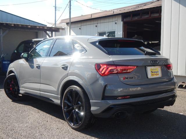 RS Q3 スポーツバック ベースグレード ベースグレード(5名)RSデザインPKG ブラックスタイリングPKG RSダンピングCLサスペンション RSスポーツエキゾースト RSバーチャルコックピット SONOS 21黒AW 赤キャリパー(10枚目)