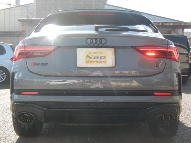 RS Q3 スポーツバック ベースグレード ベースグレード(5名)RSデザインPKG ブラックスタイリングPKG RSダンピングCLサスペンション RSスポーツエキゾースト RSバーチャルコックピット SONOS 21黒AW 赤キャリパー(11枚目)