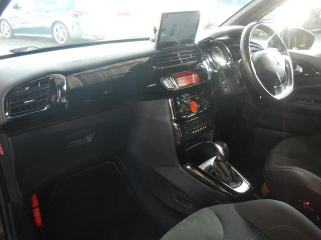 DS3 パフォーマンスライン クルーズコントロール ETC 社外ナビTV Bluetooth 純正オーディオ 17aw ハーフレザーシート(10枚目)