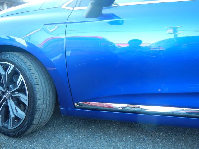 左側面ドア交換ステップ修理歴有　画像ではわかり難いですが綺麗に治されています。