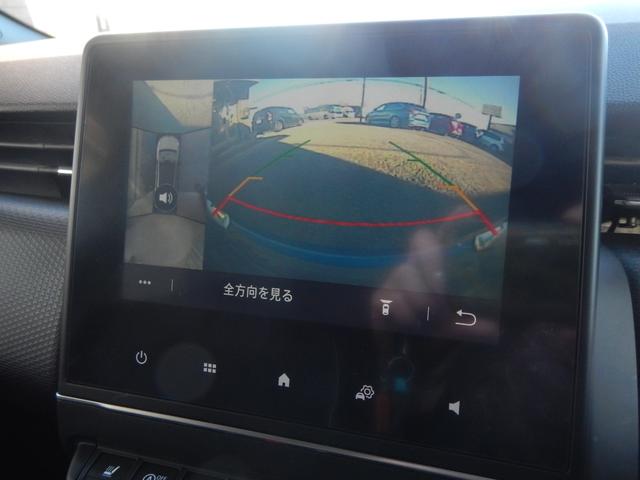 ディスプレイオーディオ　ＵＳＢ／Ｂｌｕｅｔｏｏｔｈ接続可能です。カープレイ対応で様々なエンターテインメントが楽しめます。カメラはアラウンドビューモニターで見え難い視界も確認できます。