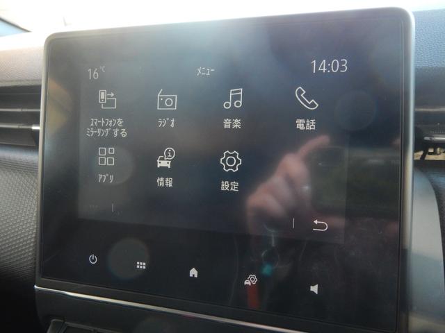 ディスプレイオーディオ　ＵＳＢ／Ｂｌｕｅｔｏｏｔｈ接続可能です。カープレイ対応で様々なエンターテインメントが楽しめます。カメラはアラウンドビューモニターで見え難い視界も確認できます。