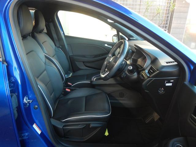 黒レザーシート　シートヒーター装備！車内は清潔感があり良い状態が保たれています。画像通り綺麗です。