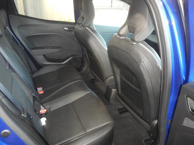 黒レザーシート　シートヒーター装備！車内は清潔感があり良い状態が保たれています。画像通り綺麗です。