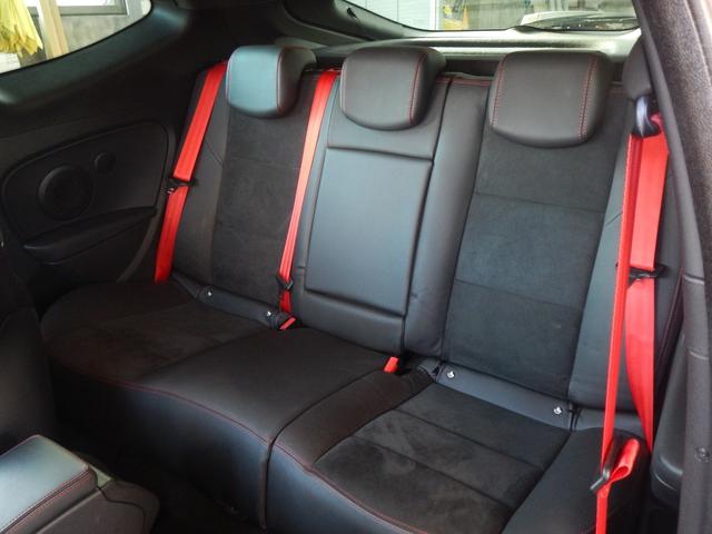 メガーヌ ルノー　スポール　２７３トロフィー２　限定車　アクラポヴィッチ製チタンマフラー　レザー＆アルカンタラコンビレカロＳ　６速ＭＴ　オートクルーズ　社外ドラレコ　純正オーディオ　純正１８ＡＷ（21枚目）