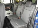 3列シート7人乗りで広々です。車内は清潔感があり画像通り綺麗です。フロアマットはラバーでお手入れし易いです。