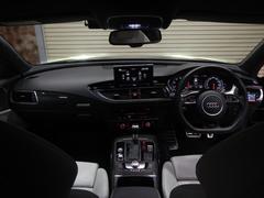 ����ƥꥢ�Ǥϡ����󥿡�������쥹�ȡʥե���ȡˣ̣ţĥ���ƥꥢ������ӥ��󥹥饤�ȡ����ɥХ󥹥ȥ��������ƥ�ʥ��󥸥��ư���ɥ��������ܾ��ˤˡ���ư����ȼ������������饹����Ҥ���������Ƥ��ޤ��� 3