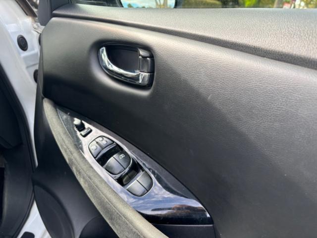 リーフ X サンクスエディション(30kwh) ナビ スマートキー 純正AW PS PW 充電ケーブル有(14枚目)