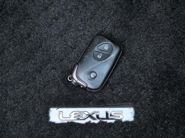 IS250 バージョンS HDDナビ Bカメラ 音楽録音 ETC スマートキー 黒革調&電動シート メモリー HID フォグ AA/C 革巻きH パドルS ムーンルーフ 専用サス 18AW クルコン(18枚目)