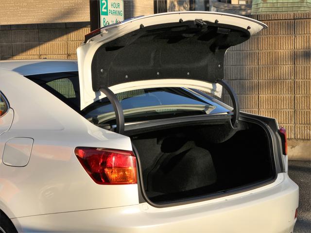 IS250 バージョンS HDDナビ Bカメラ 音楽録音 ETC スマートキー 黒革調&電動シート メモリー HID フォグ AA/C 革巻きH パドルS ムーンルーフ 専用サス 18AW クルコン(31枚目)
