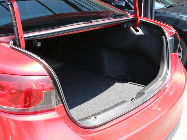アテンザセダン ＸＤ　ＨＩＤ・追従クルコン・ＳＤナビ・Ｂｌｕｅｔｏｏｔｈ接続・フルセグ・ＤＶＤ再生・バックカメラ・本革巻きＨ・パドルシフト・純正１９ｉｎアルミ・スマートキー・ＡＡ／Ｃ・ＥＴＣ・Ｐガラス（27枚目）