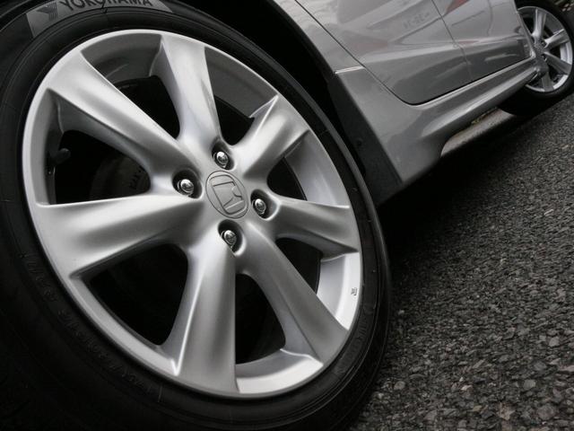 インサイト LS 無限エアロ&グリル・Bluetoorh接続・フルセグ・バックカメラ・ETC・スマートキー・オートA/C・HIDヘッドライト・純正16インチアルミ・コーナーセンサー・パドルシフト・横滑り防止装置(19枚目)