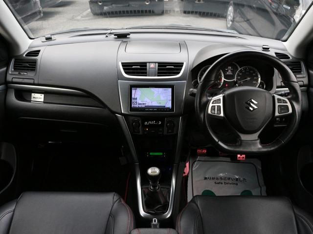 すっきりとしたスイフトスポーツらしいデザインのダッシュ回り!フロントビューの視認性もよく運転しやすいと思います★