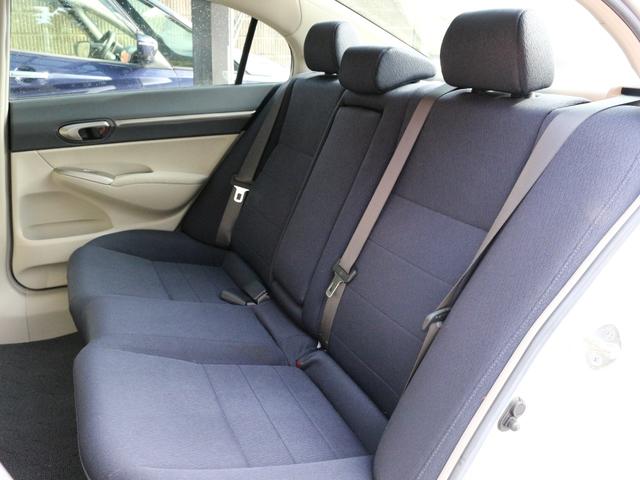 シビック ２．０ＧＬ　ワンオーナー・バックカメラ・ＥＴＣ・ドライブレコーダー・ＨＩＤヘッドライト・ワンセグ・パドルシフト・キーレス・純正１６インチアルミ・ドアバイザー・ＶＳＣ・革巻きハンドル・オートＡ／Ｃ（6枚目）