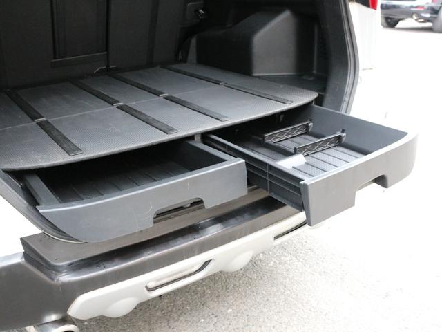 エクストレイル ２０Ｘｔ　後期型・ハイパールーフレール・カプロンシート・全席シートヒーター・Ｂｌｕｅｔｏｏｔｈ接続・バックカメラ・フルセグ・オールモード４Ｘ４・インテリキー・ＨＩＤヘッドライト・純正１５インチアルミ・ドアバイザ（12枚目）