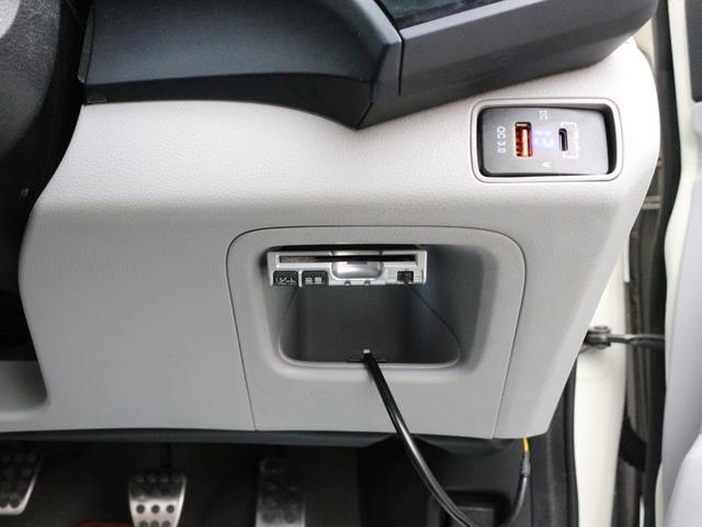 ＣＲ－Ｚ β　６速ＭＴ・ＦＵＪＩＴＳＵＢＯマフラー・Ｂｌｕｅｔｏｏｔｈ接続・バックカメラ・ＥＴＣ・ｗｅｄｓ１７インチアルミ・ドアバイザー・ヘッドライトレベライザー・オートＡ／Ｃ・ウィンカーミラー・ドアバイザー（13枚目）