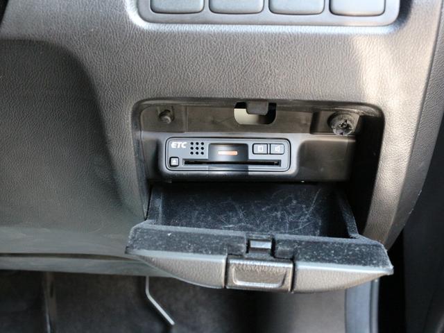 アコード ２０ＴＬ　車高調・ＲＡＹＳ１８インチアルミ・クルーズコントロール・ドライブレコーダー・バックカメラ・ＥＴＣ・ＨＩＤヘッドライト・スマートキー・フルセグ・ＣＤ／ＤＶＤ再生・ウィンカーミラー（13枚目）