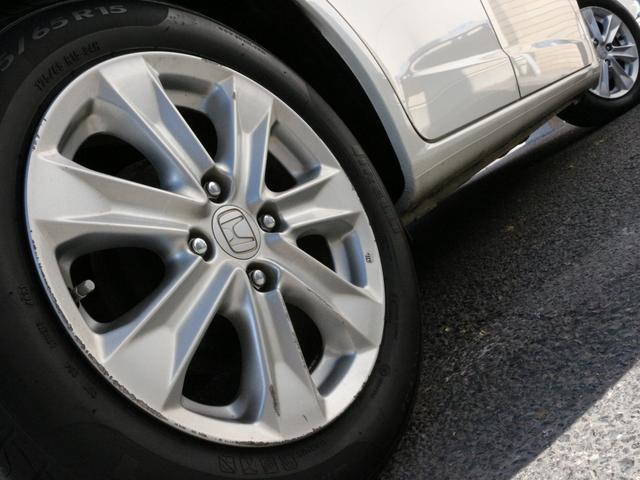 フィットハイブリッド ナビプレミアムセレクション　スカイルーフ・シートヒーター・Ｂｌｕｅｔｏｏｔｈ接続・バックカメラ・クルーズコントロール・コンフォートビューＰＫＧ・ＨＤＤナビ・ワンセグ・ＣＤ／ＤＶＤ再生・ＥＴＣ・ＨＩＤヘッドライト・パドルシフト（20枚目）