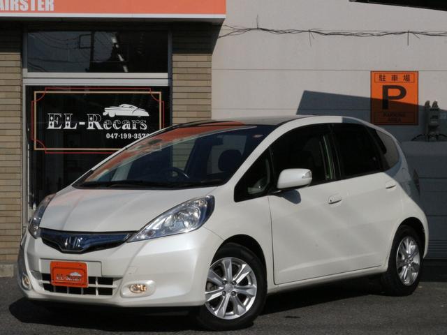 フィットハイブリッド ナビプレミアムセレクション　スカイルーフ・シートヒーター・Ｂｌｕｅｔｏｏｔｈ接続・バックカメラ・クルーズコントロール・コンフォートビューＰＫＧ・ＨＤＤナビ・ワンセグ・ＣＤ／ＤＶＤ再生・ＥＴＣ・ＨＩＤヘッドライト・パドルシフト（24枚目）