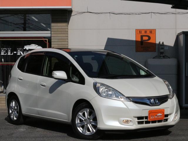 フィットハイブリッド ナビプレミアムセレクション　スカイルーフ・シートヒーター・Ｂｌｕｅｔｏｏｔｈ接続・バックカメラ・クルーズコントロール・コンフォートビューＰＫＧ・ＨＤＤナビ・ワンセグ・ＣＤ／ＤＶＤ再生・ＥＴＣ・ＨＩＤヘッドライト・パドルシフト（25枚目）