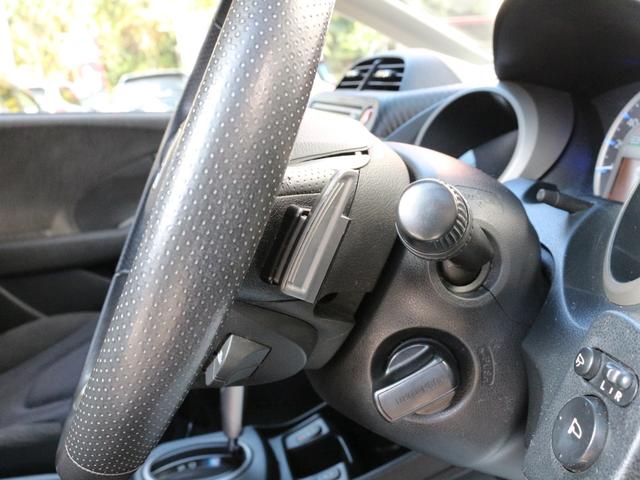 フィットハイブリッド ナビプレミアムセレクション　スカイルーフ・シートヒーター・Ｂｌｕｅｔｏｏｔｈ接続・バックカメラ・クルーズコントロール・コンフォートビューＰＫＧ・ＨＤＤナビ・ワンセグ・ＣＤ／ＤＶＤ再生・ＥＴＣ・ＨＩＤヘッドライト・パドルシフト（41枚目）