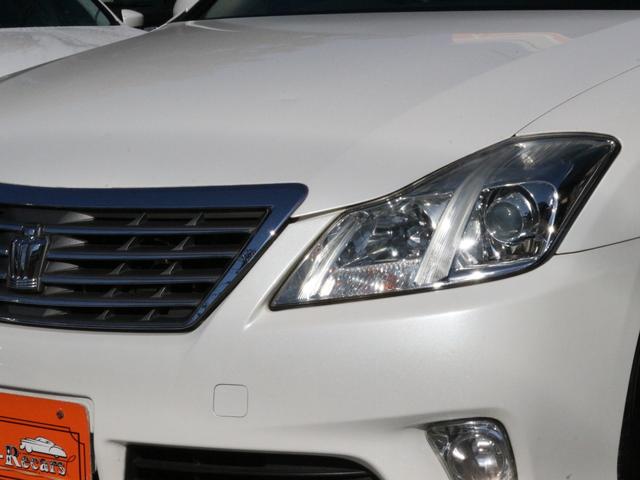 クラウン ロイヤルサルーン　スペシャルパッケージ　クルーズコントロール・スマートキー・ＨＩＤヘッドライト・純正１６インチアルミ・ドアバイザー・オートＡ／Ｃ・プッシュスタート・トランクイージークローザー（18枚目）