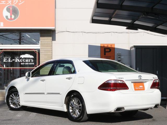 クラウン ロイヤルサルーン　スペシャルパッケージ　クルーズコントロール・スマートキー・ＨＩＤヘッドライト・純正１６インチアルミ・ドアバイザー・オートＡ／Ｃ・プッシュスタート・トランクイージークローザー（26枚目）