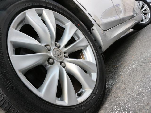 フーガ ３７０ＶＩＰ　全席電動本革シート・サイド＆バックカメラ・Ｂｌｕｅｔｏｏｔｈ接続・全席シートヒーター・エアシート・スマートキー・ＥＴＣ・追従クルーズコントロール・ドライブレコーダー・インテリキー・オートＡ／Ｃ・ＨＩＤ（24枚目）