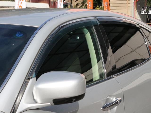 フーガ ３７０ＶＩＰ　全席電動本革シート・サイド＆バックカメラ・Ｂｌｕｅｔｏｏｔｈ接続・全席シートヒーター・エアシート・スマートキー・ＥＴＣ・追従クルーズコントロール・ドライブレコーダー・インテリキー・オートＡ／Ｃ・ＨＩＤ（25枚目）