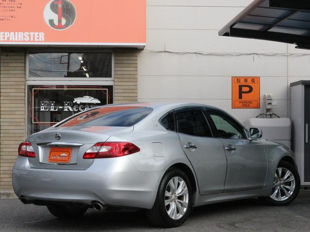 フーガ ３７０ＶＩＰ　全席電動本革シート・サイド＆バックカメラ・Ｂｌｕｅｔｏｏｔｈ接続・全席シートヒーター・エアシート・スマートキー・ＥＴＣ・追従クルーズコントロール・ドライブレコーダー・インテリキー・オートＡ／Ｃ・ＨＩＤ（30枚目）