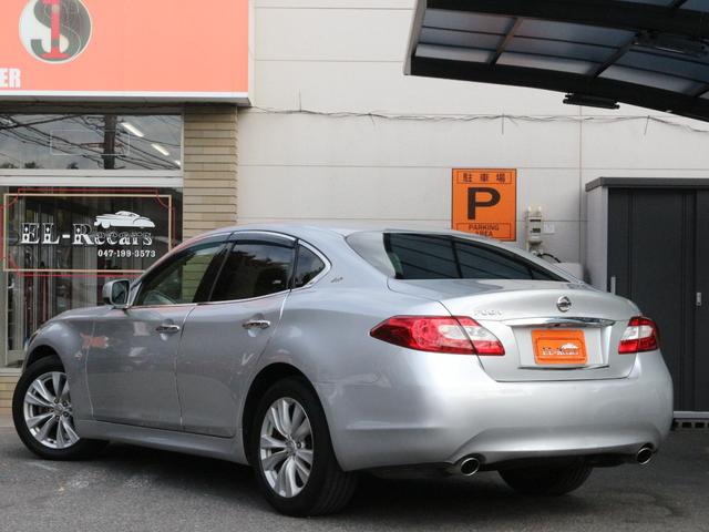 フーガ ３７０ＶＩＰ　全席電動本革シート・サイド＆バックカメラ・Ｂｌｕｅｔｏｏｔｈ接続・全席シートヒーター・エアシート・スマートキー・ＥＴＣ・追従クルーズコントロール・ドライブレコーダー・インテリキー・オートＡ／Ｃ・ＨＩＤ（31枚目）