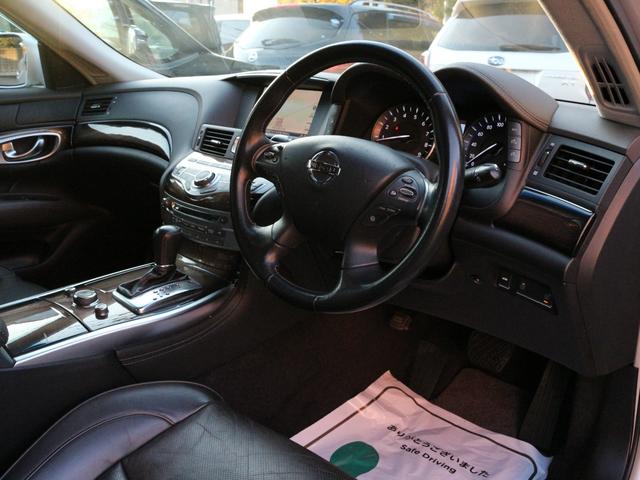 フーガ ３７０ＶＩＰ　全席電動本革シート・サイド＆バックカメラ・Ｂｌｕｅｔｏｏｔｈ接続・全席シートヒーター・エアシート・スマートキー・ＥＴＣ・追従クルーズコントロール・ドライブレコーダー・インテリキー・オートＡ／Ｃ・ＨＩＤ（35枚目）