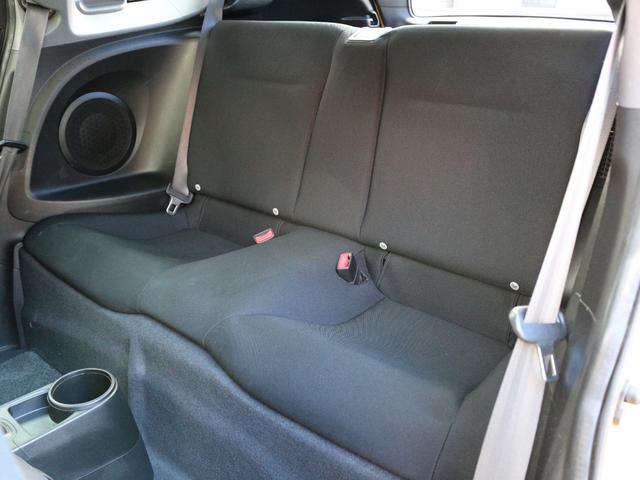 ＣＲ－Ｚ αブラックレーベル　バックカメラ・クルーズコントロール・スマートキー・ＣＤ／ＤＶＤ再生・ＥＴＣ・地デジ．・オートＡ／Ｃ・革巻きハンドル・ＨＩＤヘッドライト・純正１６インチアルミ・パドルシフト・ドアバイザー（6枚目）