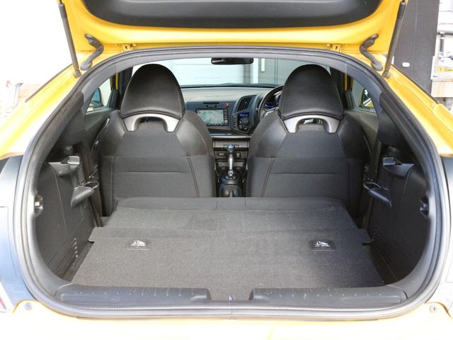 ＣＲ－Ｚ αブラックレーベル　バックカメラ・クルーズコントロール・スマートキー・ＣＤ／ＤＶＤ再生・ＥＴＣ・地デジ．・オートＡ／Ｃ・革巻きハンドル・ＨＩＤヘッドライト・純正１６インチアルミ・パドルシフト・ドアバイザー（10枚目）