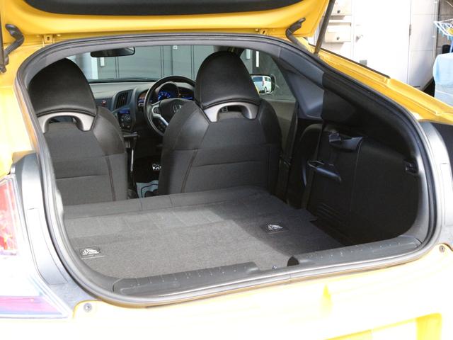 ＣＲ－Ｚ αブラックレーベル　バックカメラ・クルーズコントロール・スマートキー・ＣＤ／ＤＶＤ再生・ＥＴＣ・地デジ．・オートＡ／Ｃ・革巻きハンドル・ＨＩＤヘッドライト・純正１６インチアルミ・パドルシフト・ドアバイザー（26枚目）