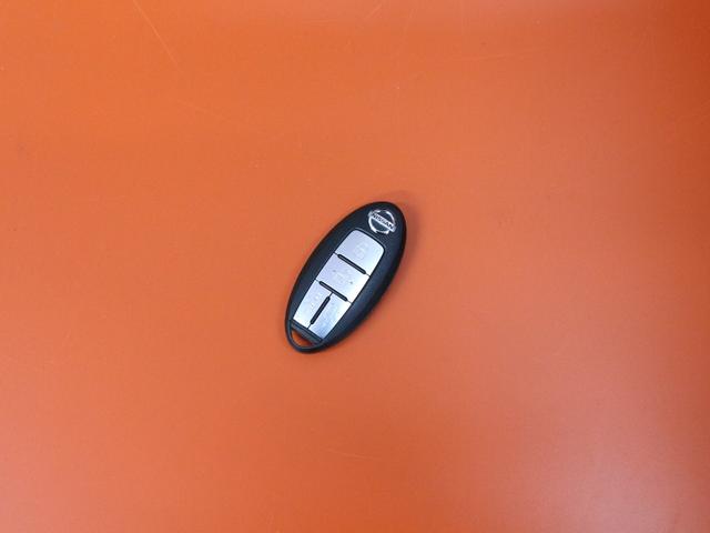 セレナ ライダー　ブラックライン　専用エアロ／シート／マフラー・両側電動スライドドア・Ｂｌｕｅｔｏｏｔｈ接続・バックカメラ・クルーズコントロール・インテリキー・オートＡ／Ｃ・ＨＩＤヘッドライト・車高調・ＲＡＹＳ製１８インチアルミ（17枚目）