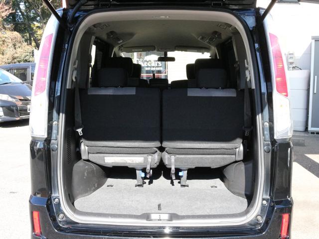 セレナ ライダー　ブラックライン　専用エアロ／シート／マフラー・両側電動スライドドア・Ｂｌｕｅｔｏｏｔｈ接続・バックカメラ・クルーズコントロール・インテリキー・オートＡ／Ｃ・ＨＩＤヘッドライト・車高調・ＲＡＹＳ製１８インチアルミ（31枚目）