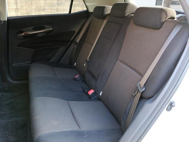 ブレイド ベースグレード　スマートキー・ＥＴＣ・ＨＤＤナビ・プッシュスタート・音楽録音・ＨＩＤヘッドライト・純正１６インチアルミ・ドアバイザー・革巻きハンドル・ＣＤ／ＤＶＤ再生（6枚目）