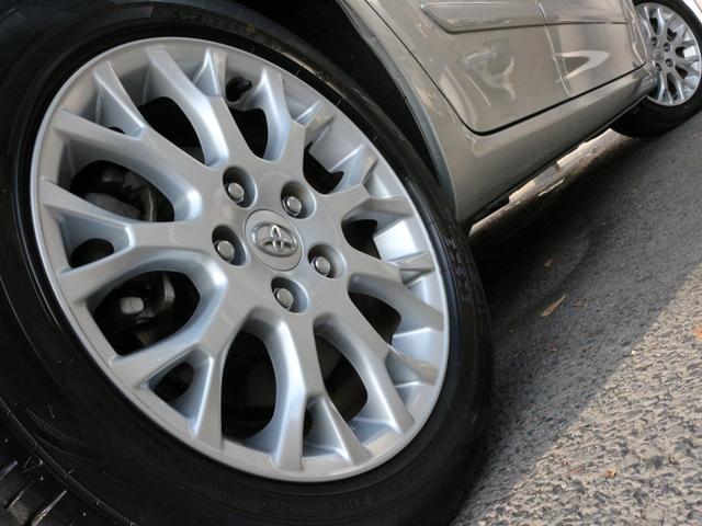 ブレイド ベースグレード　スマートキー・ＥＴＣ・ＨＤＤナビ・プッシュスタート・音楽録音・ＨＩＤヘッドライト・純正１６インチアルミ・ドアバイザー・革巻きハンドル・ＣＤ／ＤＶＤ再生（18枚目）