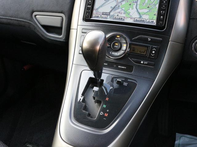 ブレイド ベースグレード　スマートキー・ＥＴＣ・ＨＤＤナビ・プッシュスタート・音楽録音・ＨＩＤヘッドライト・純正１６インチアルミ・ドアバイザー・革巻きハンドル・ＣＤ／ＤＶＤ再生（34枚目）