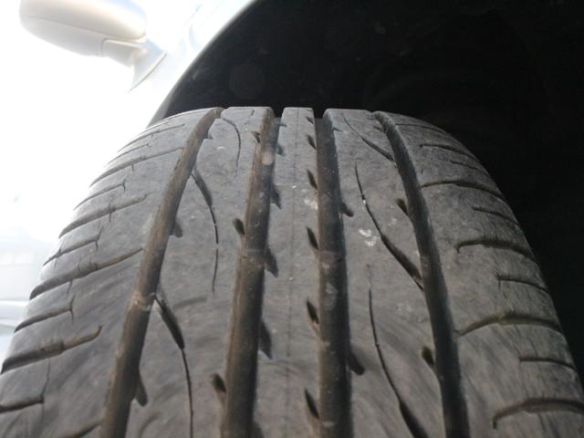 ブレイド ベースグレード　スマートキー・ＥＴＣ・ＨＤＤナビ・プッシュスタート・音楽録音・ＨＩＤヘッドライト・純正１６インチアルミ・ドアバイザー・革巻きハンドル・ＣＤ／ＤＶＤ再生（41枚目）