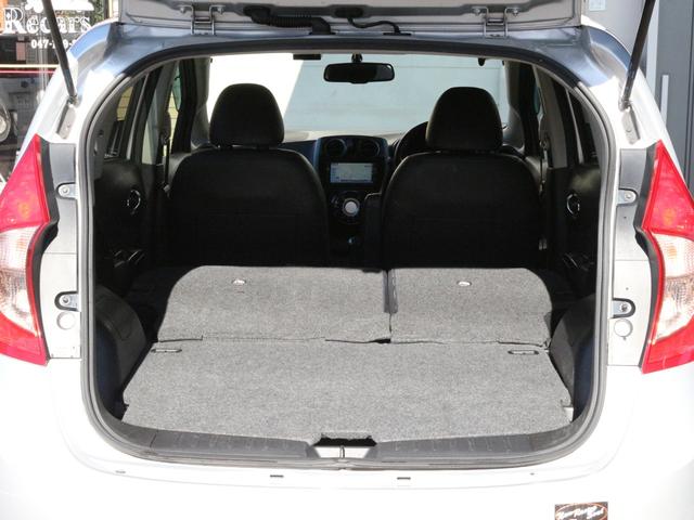 ノート メダリスト　全方囲カメラ・Ｂｌｕｅｔｏｏｔｈ接続・バックカメラ・インテリキー・ドライブレコーダー・フルセグ・ＥＴＣ・ドライブレコーダー・ＳＤナビ・ＬＥＤヘッドライト・プッシュスタート・ドアバイザー・革巻きハンドル（10枚目）