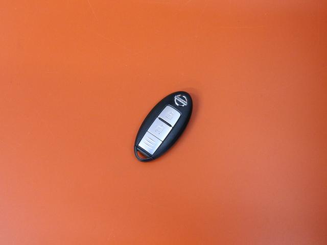 ノート メダリスト　全方囲カメラ・Ｂｌｕｅｔｏｏｔｈ接続・バックカメラ・インテリキー・ドライブレコーダー・フルセグ・ＥＴＣ・ドライブレコーダー・ＳＤナビ・ＬＥＤヘッドライト・プッシュスタート・ドアバイザー・革巻きハンドル（15枚目）